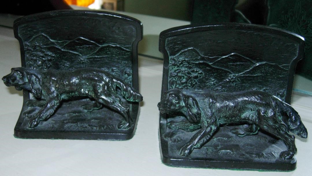 Image for PAIR OF VINTAGE BLACK METAL ENGLISH SETTER BOOKENDS -